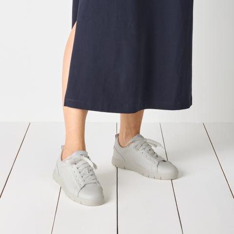 Tamaris Sportcipő 1-1-23715-44-117